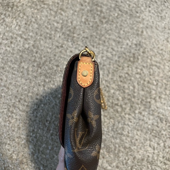 Louis Vuitton Monogram Canvas Favorite MM Shoulder Bag - Picture 4 of 5